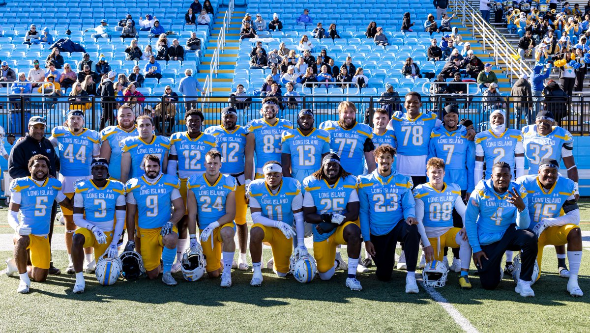 THANK YOU, SENIORS! 🏈
