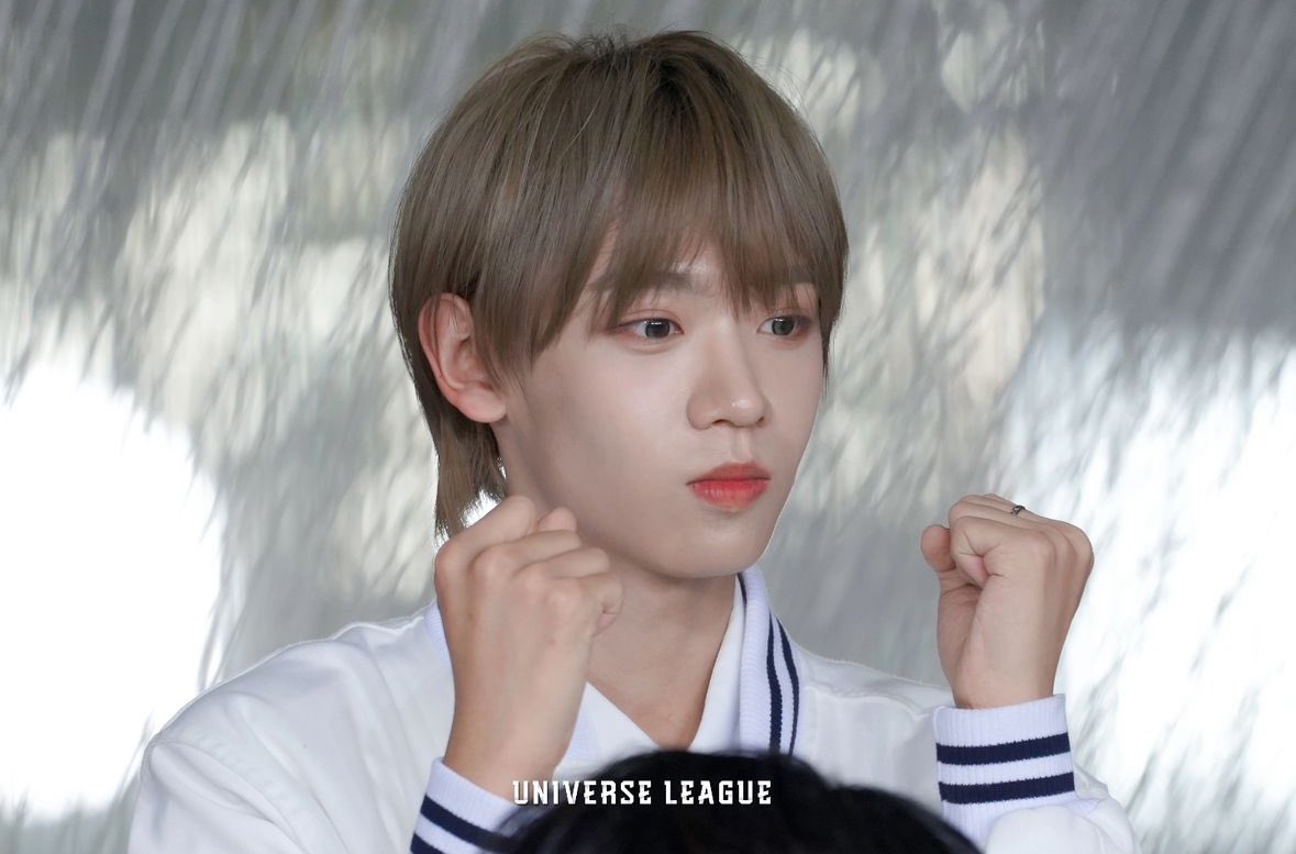shuaibokawaii's tweet photo. 241109┃𝙎𝙏𝘼𝙍𝙏𝙄𝙉𝙂 𝘿𝘼𝙔 𝙗𝙚𝙝𝙞𝙣𝙙 𝙥𝙝𝙤𝙩𝙤 📸♥️

https://t.co/N3R1aUmEzb

#张帅博 #장슈아이보 #シュアイボ
 #인기가요 #유니버스리그 #universeleague #We_ready @unvs_league https://t.co/NJqjdjb7Et