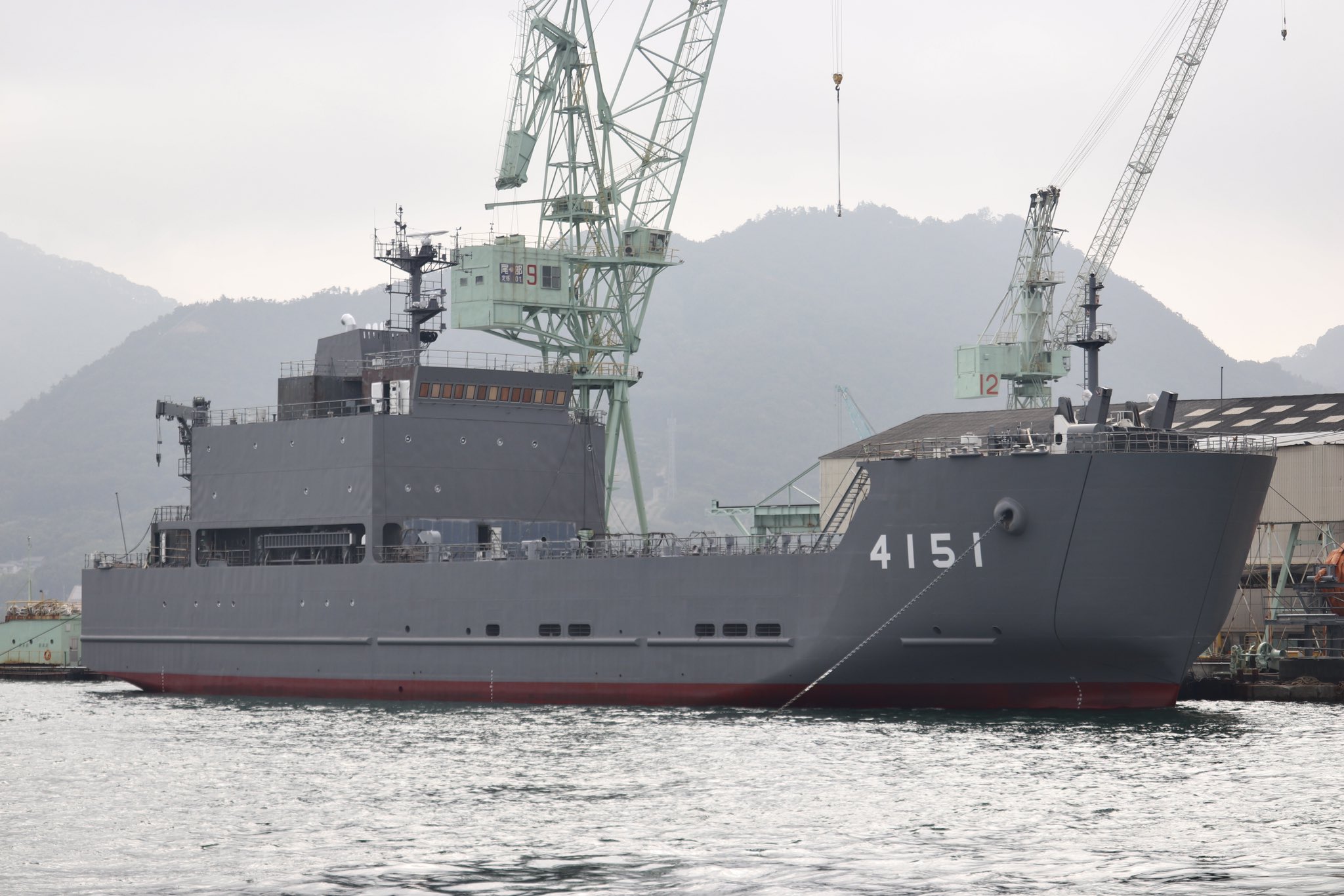 輸送艦にほんばれ ご船印 進水】輸送艦「にほんばれ」｜ユキカゼ（深水千翔）