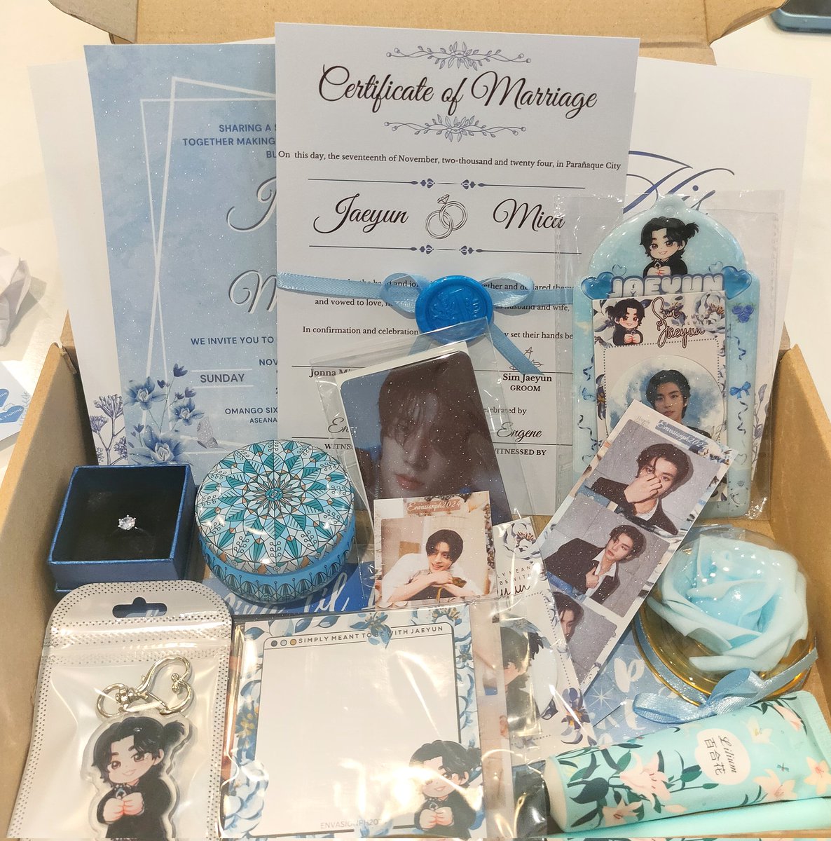 MicaMinwon's tweet photo. Just got married! 🤍💙🤍#SIMplyMeantToBeWithYUN https://t.co/nSafesaxx3
