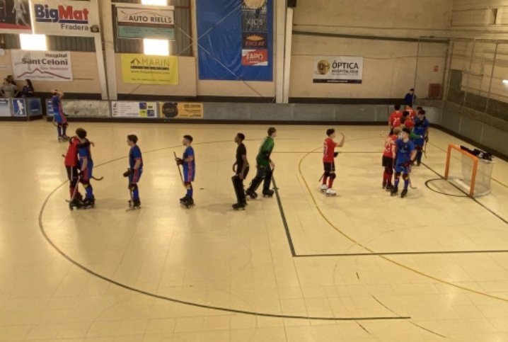 🏑 #OKNCATM Jornada 9. Final 
<a href="/club_pati/">Club Patí Sant Celoni</a> 2 <a href="/geieg1919/">GEiEG</a> 4
Els gironins avancen el Sant Celoni a la classificació després del hat-trick d'Oriol Costa.