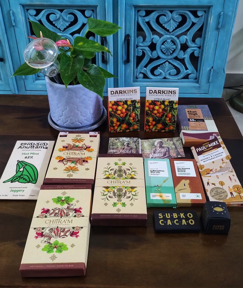 ItsAllDandy_'s tweet photo. *cracks knuckles*

Okay this is gonna be a long 🧵 

Attended the Indian Cacao and Craft Chocolate Festival at BIC. Image on the right includes some of the chocolates I ended up buying. https://t.co/MGYr8Yz4T6