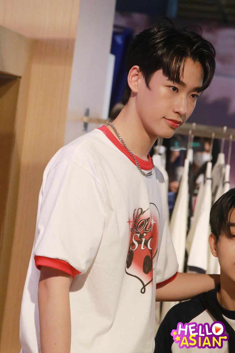 Hello_asian's tweet photo. "ภพ-ปองภพ" ร่วมเปิดพื้นที่ Be Inspired กับ แบรนด์ COMPONENT ร่วมกิจกรรม POP UP STORE Component X Lovesick2024 

#COMPONENTxKRITPHOP
#ppophs #Lovesick2024
#Component24FW
#ComponentClub
#COMPONENTxLOVESICK2024
#AbsoluteSiamStorexComponent https://t.co/rgrdhX2lJB