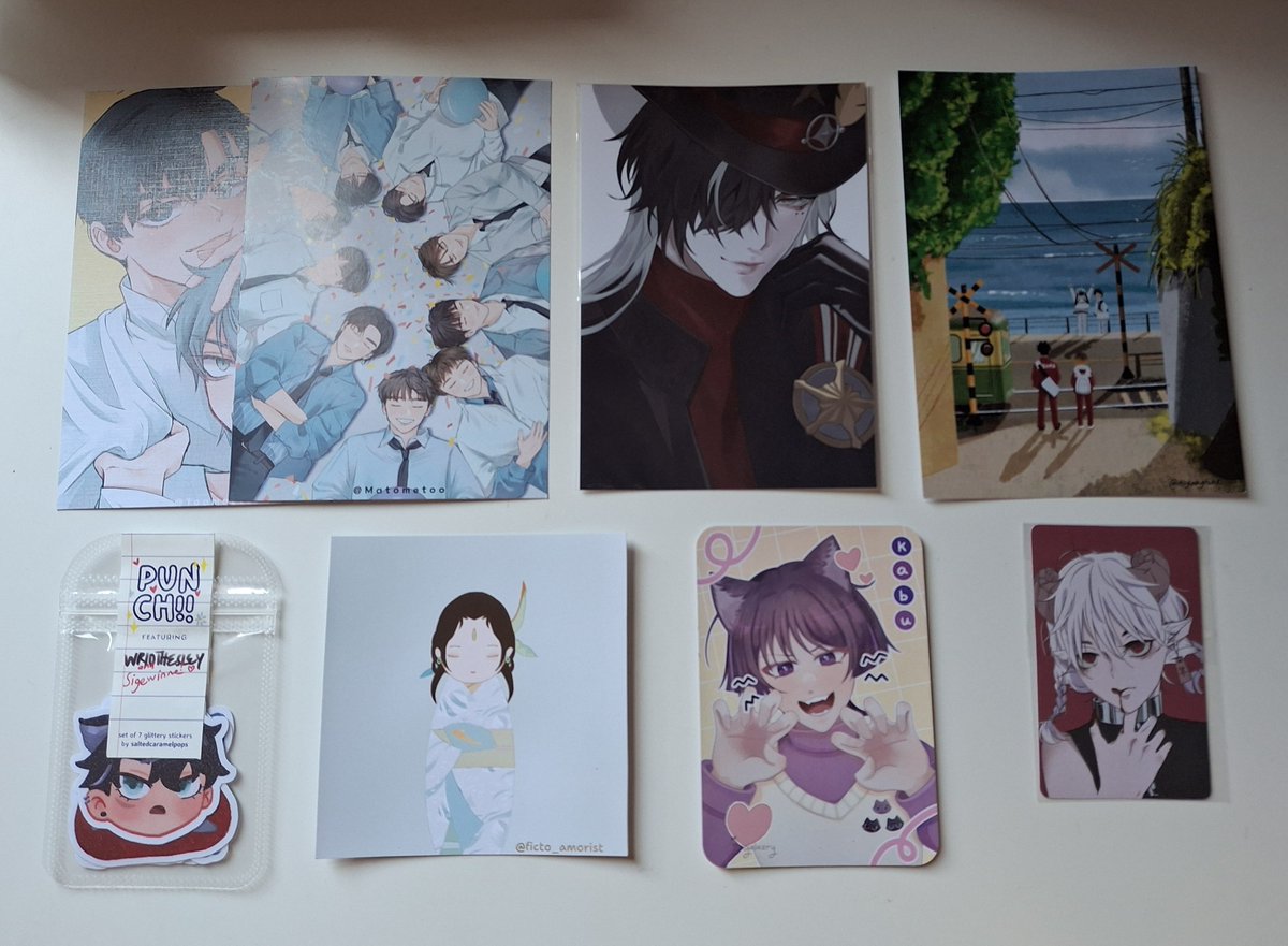 ginggerin's tweet photo. late otsufuro post!☆ (mini haul)

terima kasih banyak untuk gift dan trade selama 2 hari kemarin. untuk yg nyempetin nyapa dan jajan jg. sorry if i was like confused. couldn't be more grateful my first ever con that i ever attend is SO much FUN. although i got sick after :( https://t.co/Hs05r7RqQe