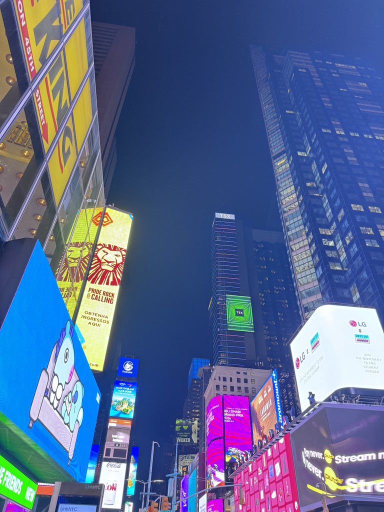 jasoncnnz's tweet photo. #NYC https://t.co/3LMtdciXuz