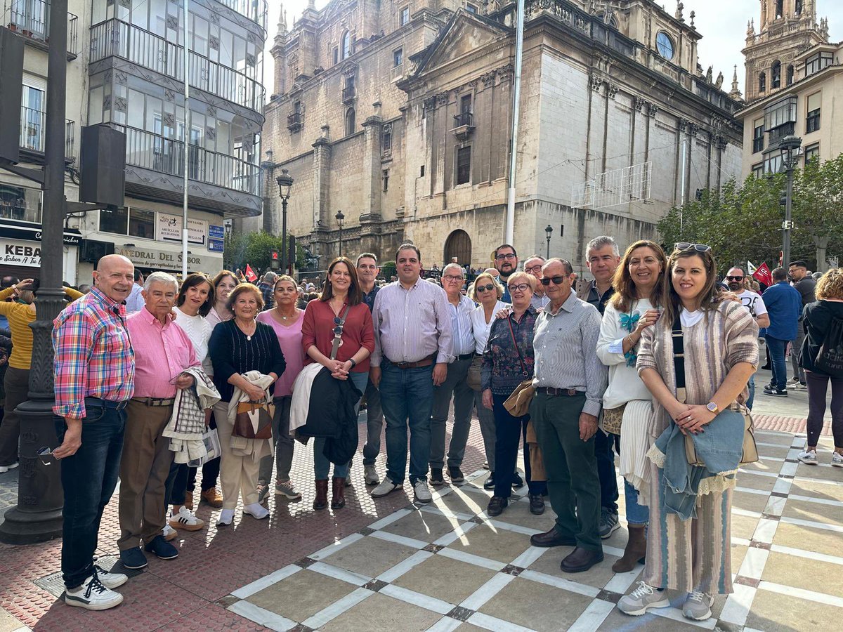 Víctor M. Torres Caballero (@victormtc_) on Twitter photo Se lo digo algo y claro Sr. <a href="/JuanMa_Moreno/">Juanma Moreno</a>: ‘La #sanidadpública no se vende’
El desmantelamiento de la #sanidadpública <a href="/saludand/">Consejería de Salud y Consumo</a> en #Andalucía solo tiene un único responsable y es usted como Presidente <a href="/AndaluciaJunta/">Junta de Andalucía</a> y del <a href="/ppandaluz/">PP de Andalucía</a>
<a href="/psoedeandalucia/">PSOE de Andalucía</a> no se lo vamos a permitir Se lo digo algo y claro Sr. <a href="/JuanMa_Moreno/">Juanma Moreno</a>: ‘La #sanidadpública no se vende’
El desmantelamiento de la #sanidadpública <a href="/saludand/">Consejería de Salud y Consumo</a> en #Andalucía solo tiene un único responsable y es usted como Presidente <a href="/AndaluciaJunta/">Junta de Andalucía</a> y del <a href="/ppandaluz/">PP de Andalucía</a>
<a href="/psoedeandalucia/">PSOE de Andalucía</a> no se lo vamos a permitir
