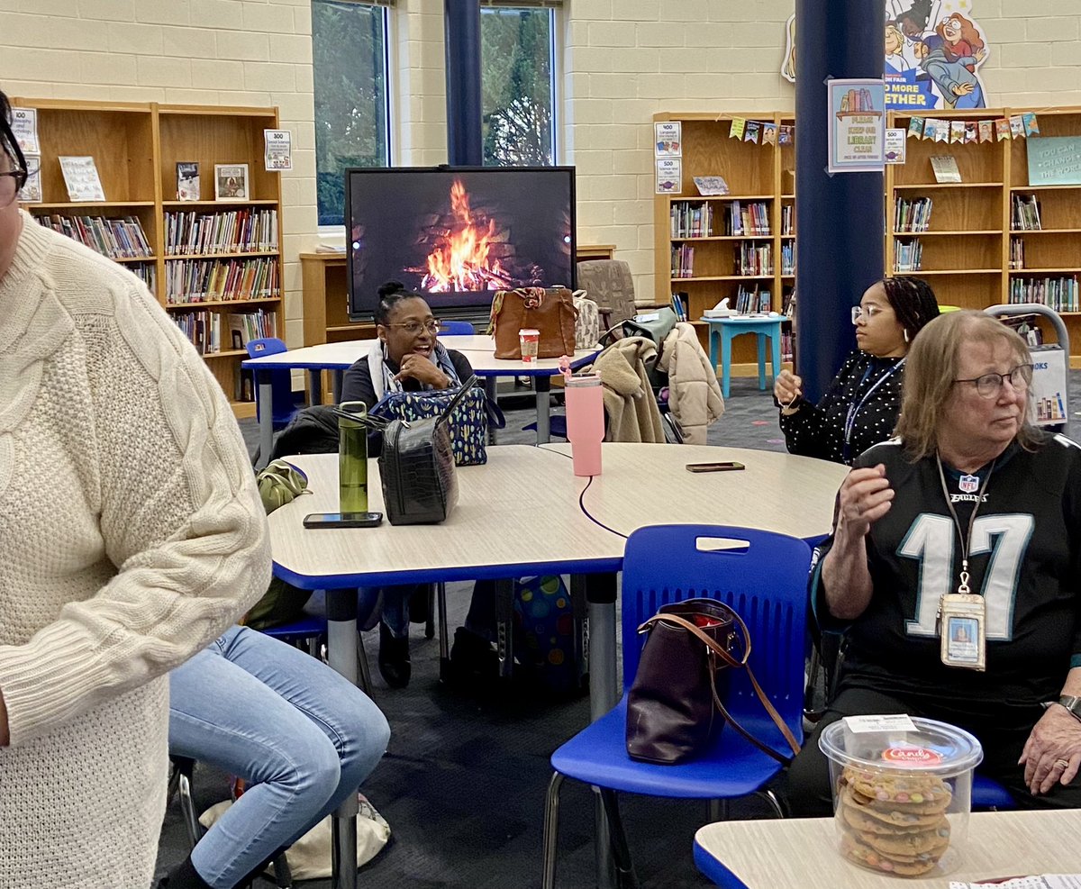 The sunshine committee hosted a cookie and cocoa night for the staff <a href="/FFES_PWCS/">FFES_FantasticFitzies</a> . What a great way to kick off the holiday season!