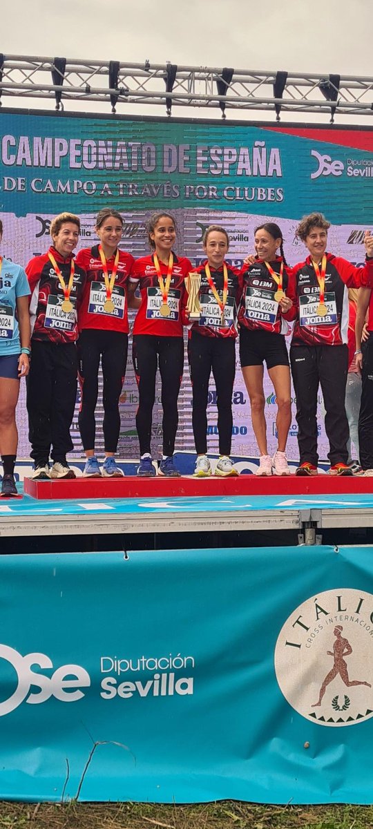 Podio Absoluto 🚺 #CrossXClubes

🥇 <a href="/atletismobilbao/">Bilbao Atletismo</a>  12 puntos
🥈 <a href="/Nerjaatletismo/">Trops Cueva de Nerja</a>  58 puntos
🥉 <a href="/serranocarnicas/">Cárnicas Serrano</a> 83 puntos

👏👏👏 ENHORABUENA

📊 bit.ly/3ATylfx
📺<a href="/LaLigaPlus/">LALIGA+</a>