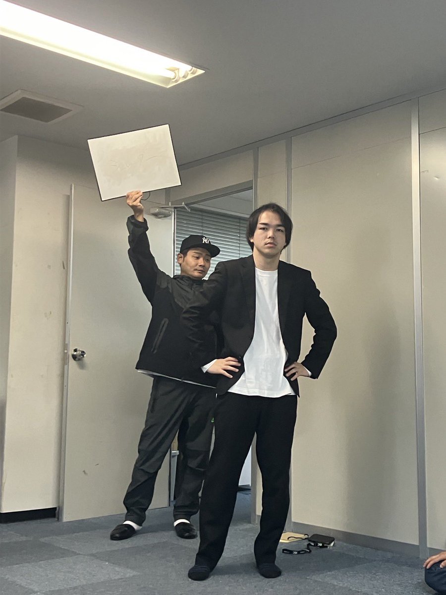 nsc__fukuoka's tweet photo. 今日は マサヨシ先生にネタ合わせと平場のコーナーの動きを習いました!
どちらともとてもためになりました。
来週のFRASH!で今日学んだことを出せるように頑張りたいと思います。
NSC福岡7期生のタンクトップ松岡でした!
@kaiki_tanktop
#NSC福岡
#福岡よしもと
#7期生
#FRASH! https://t.co/p42ZHIIiBi