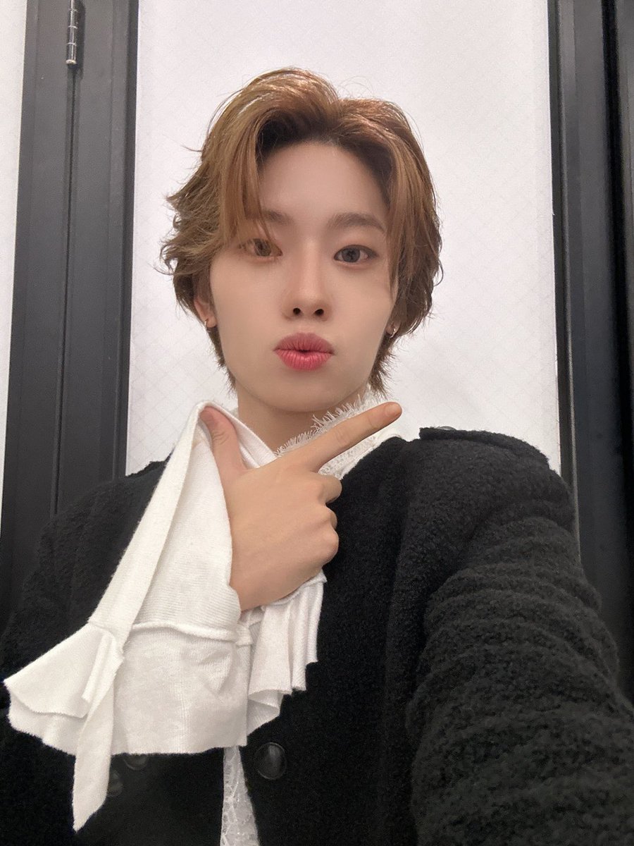 AIMERS_members's tweet photo. [#요엘]

에이밍 2주년 축하해 🎂🤍 
평생 함께하자 많이 아끼고 사랑해 🩷

#에이머스 #AIMERS #YOEL https://t.co/bokl1HhC8N