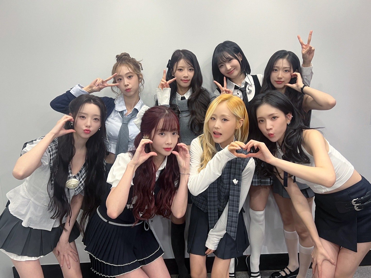 Gcls6HyawAAKkmr?format=jpg&name=large