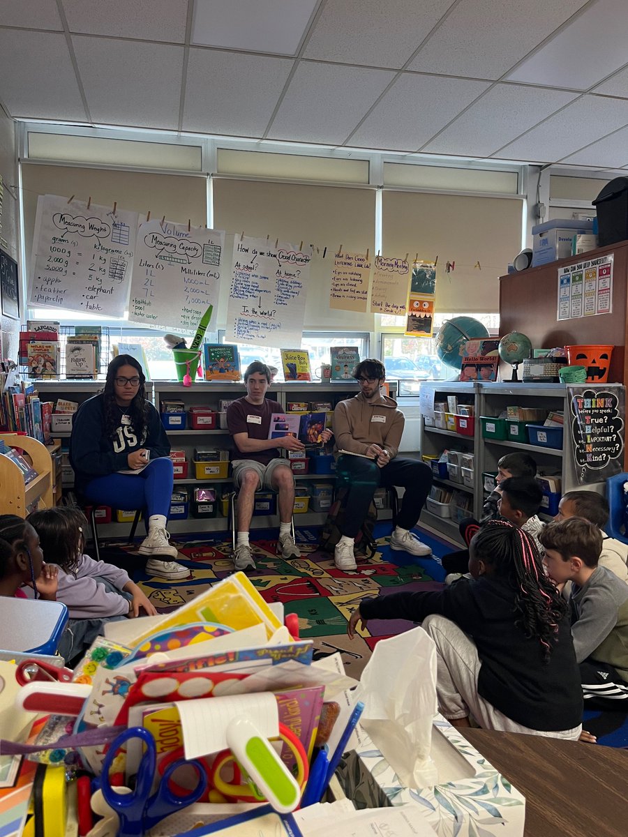 CHSPBoyleGrade3's tweet photo. Thanks to East Readers for visiting our class on Friday! @WoodcrestES @ChpsTweets @CHHSEAST https://t.co/oA3ctkGCxb