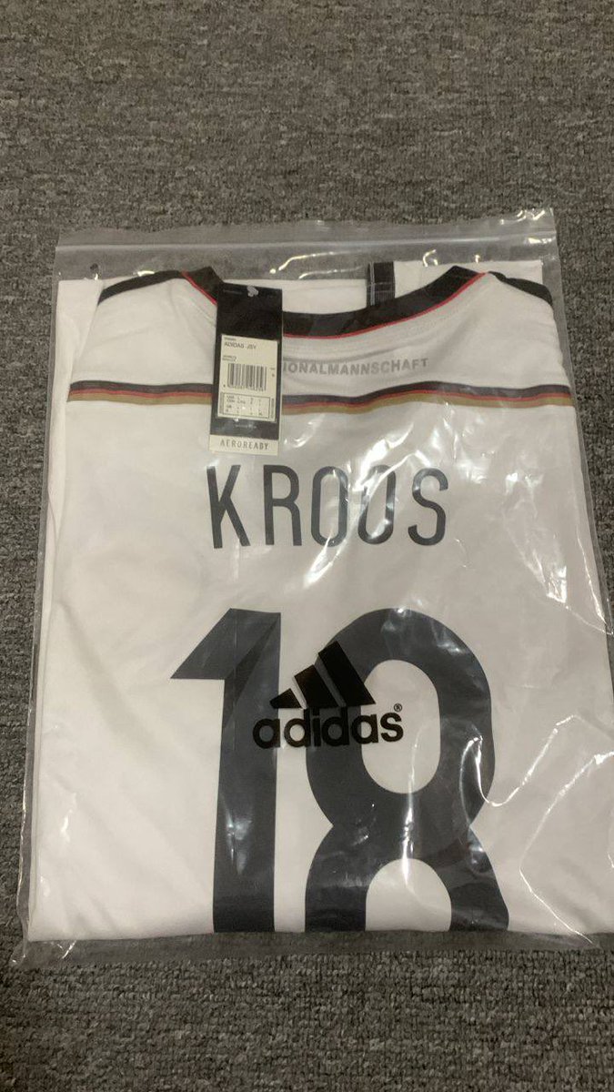 ✅ Pedidos enviados. Gran disponibilidad de retros y camisetas de temporada.

📩 Más información por privado.