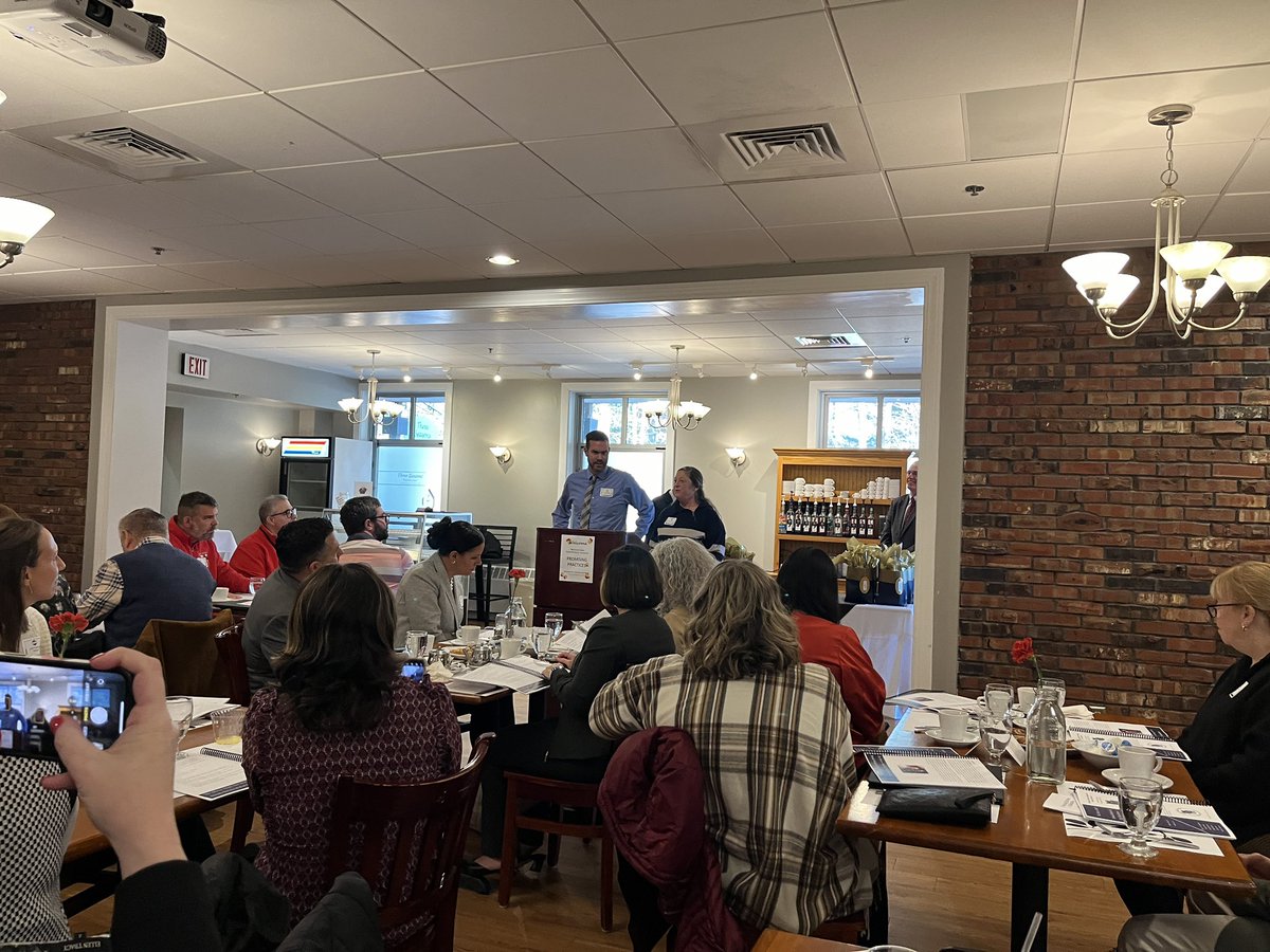 CLKirkpatrick's tweet image. The power of storytelling lights up the Blackstone Valley! Congrats @brendawebstermu and Rob MacMurray on your #PromisingPractice award. We are so grateful and proud! #MURSD #MURSDThrives #Moth