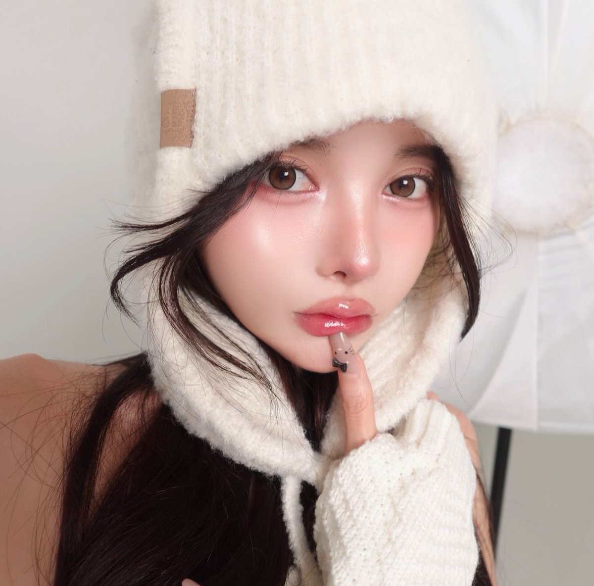 saki__saito's tweet photo. 何枚目のビジュが好き？🎅🏻 https://t.co/TrHKRgIhsu