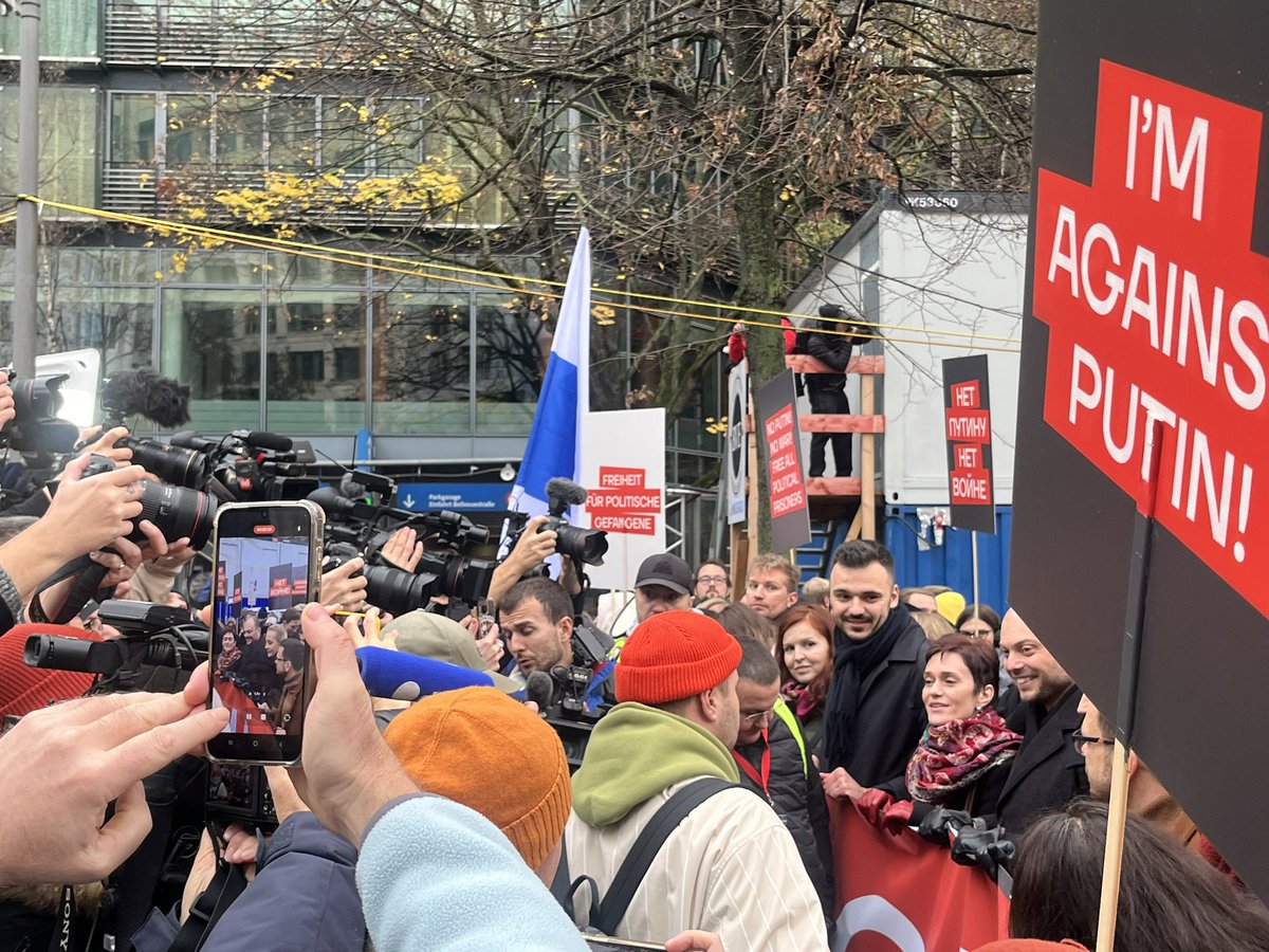 Eva Cukier tweet media