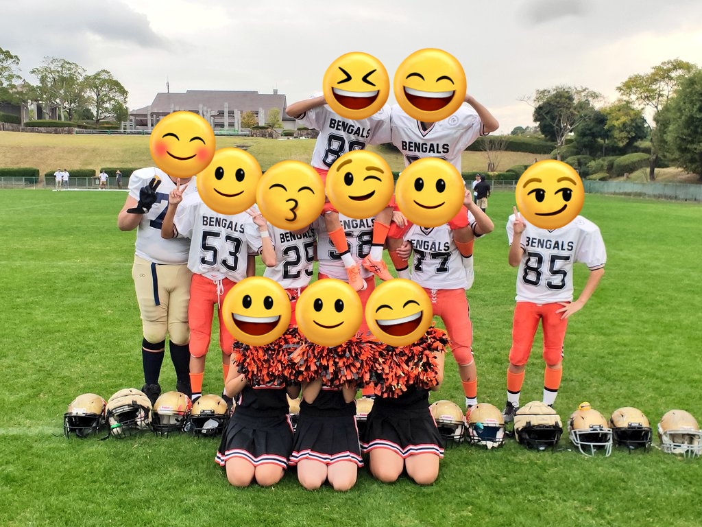 本日、中学アメフト最後の試合。

ずっとOL/DLだった息子が今年になってLBへコンバート、どの試合も精一杯走ってた。
だけど今日1プレイだけでもDLに戻りたいと監督に直談判。
数プレイさせてもらえて、とっても満足そうだった。

10年間、全部楽しかったね。
いいチームだったね。

ありがとう！！