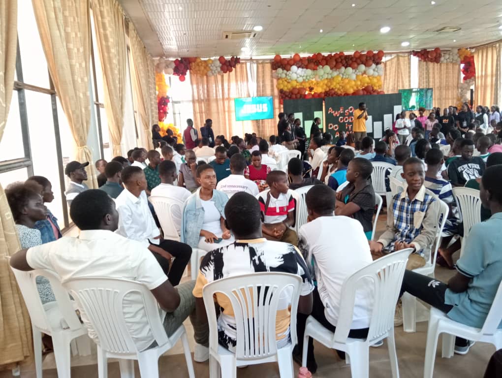 AsuntaAg's tweet photo. Watoto church Campus 17 at Colline Hotel, Mukono. We bless the Lord.  🙌🏿🥳 https://t.co/9vWGOxcsCA