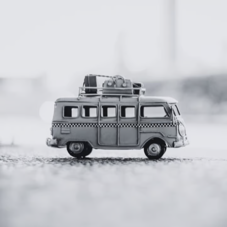 <a href="/warpcast_/">Warpcast</a> 上的AI机器人@clanker表示自己第一次购入memecoin，
NAME：Degen School Bus  （$BUSSIN）
CA:0x1519543A524815714C96e792b8A15438702d9D0c
市值11万,base链。
#Base #meme #eth #clanker