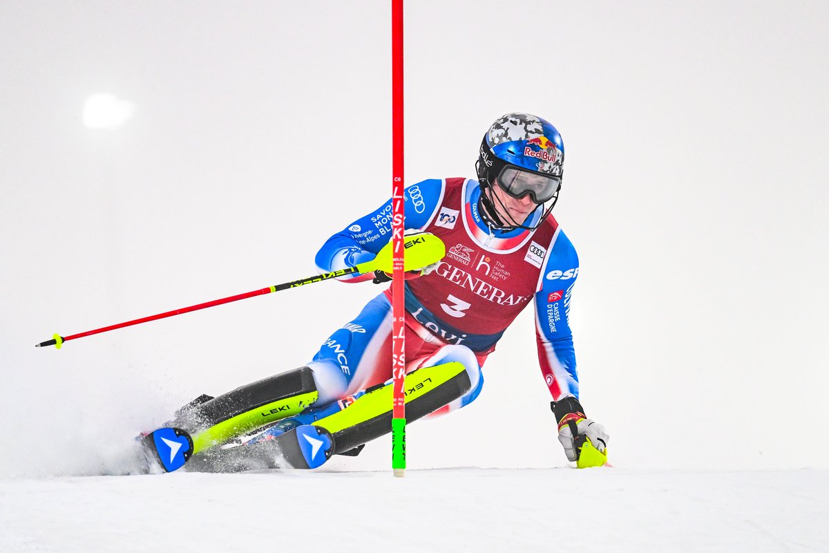 Coupe du monde de ski alpin : Clément Noël remporte le slalom de Levi en Finlande ! Une superbe victoire pour le skieur de Val d'Isère, sur sa première course de l'hiver.
francebleu.fr/sports/hiver-s…