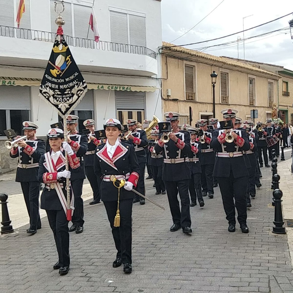 Esta mañana hemos acompañado junto a la Banda municipal de música de Pedro Muñoz a nuestra patrona: Santa Cecilia, en la procesión que se ha celebrado en su honor con motivo de su onomástica el próximo día 22 de noviembre.