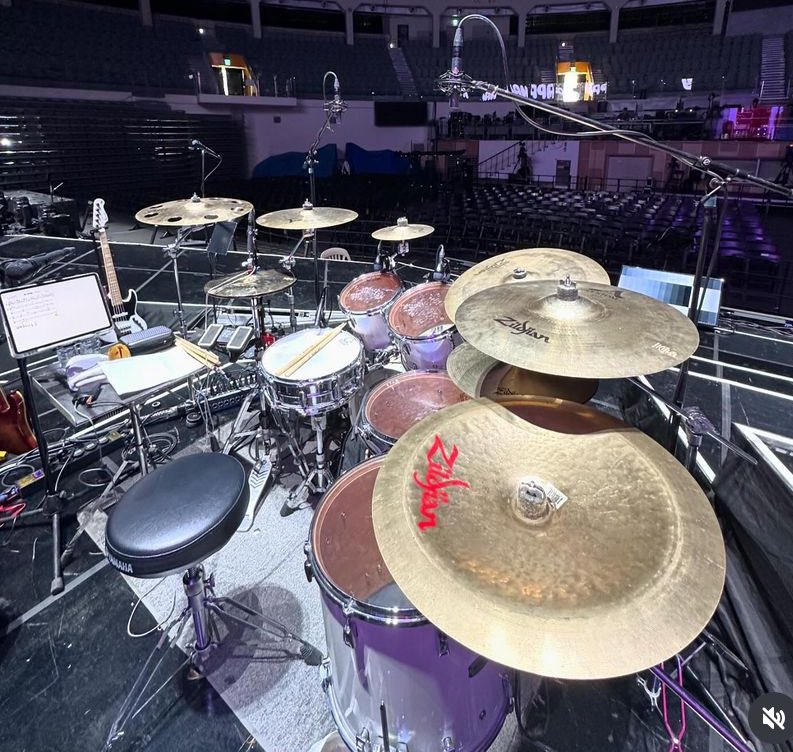 CYPHERS_DDAENG3's tweet photo. kim jinhun the Drummer ๐ฅ
#Jin_Happy_Special_Stage #Jin #Jin_Happy #SUGABAND https://t.co/8GYzo8pVxR