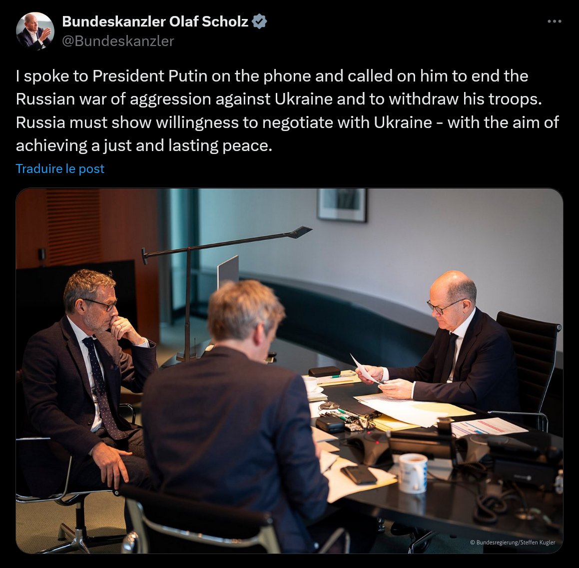 semy0r's tweet photo. Au vu des bombardements qui ont eu lieu dans toute l'Ukraine, l'ami Olaf a dû être particulièrement persuasif. https://t.co/XjTx5JuAyJ