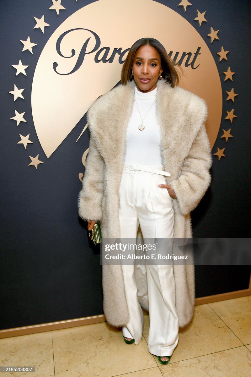 KRFrance's tweet photo. Kelly Rowland assiste hier à la projection de "Better Man" au Mill Valley Film Festival. Via @kelendria_stan ♥️ https://t.co/jidR2fYgXM