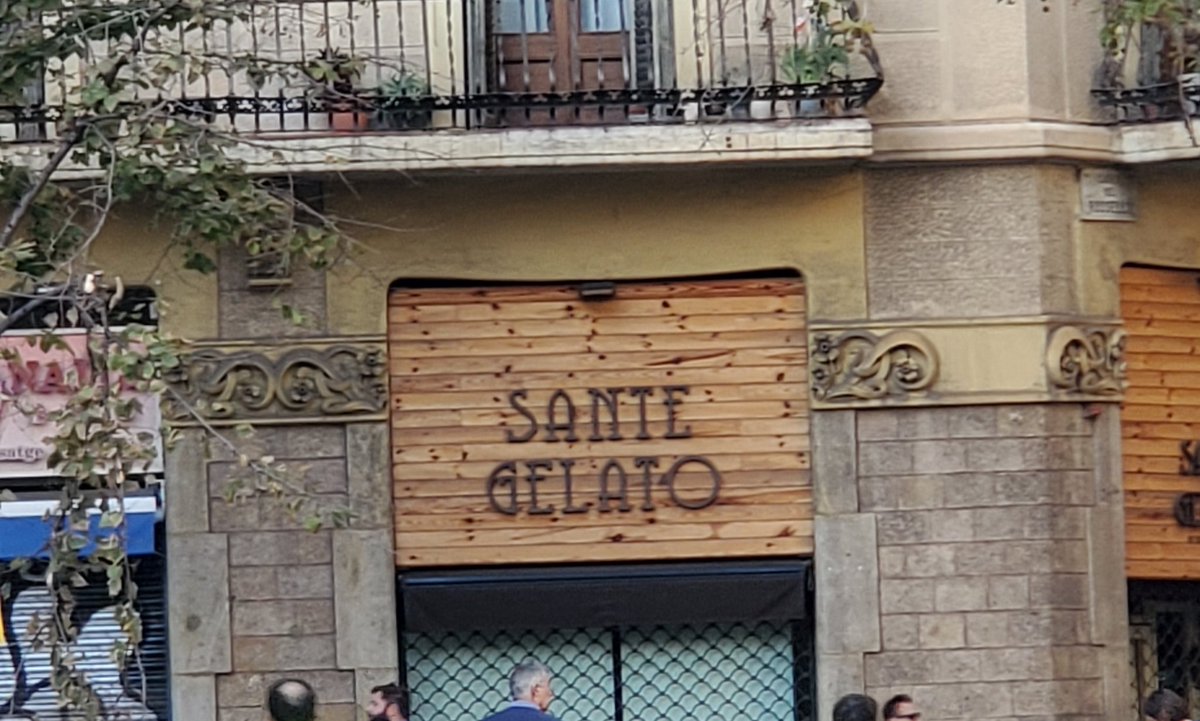 drususclaudius's tweet photo. Barcino. Things are taking a dark turn: I can barely find the temple of divine step-dad amid an over-built forum, yet the magistrates tolerate the worship of cold milk fat.  Oh the times, oh the custard. https://t.co/rIGL53W3sM