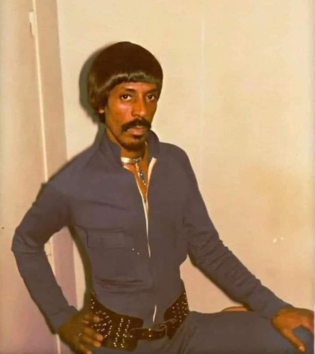 Mr. Wholebean tweet media