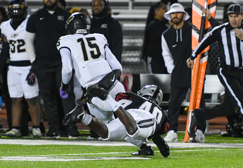 PCHS Bi-District game action shots part 4 <a href="/FbPchs/">PCHSPanthersFB</a> <a href="/clintsurratt/">Clint Surratt</a>

See more pics diazdesign.net/PANTHER%20CREE…