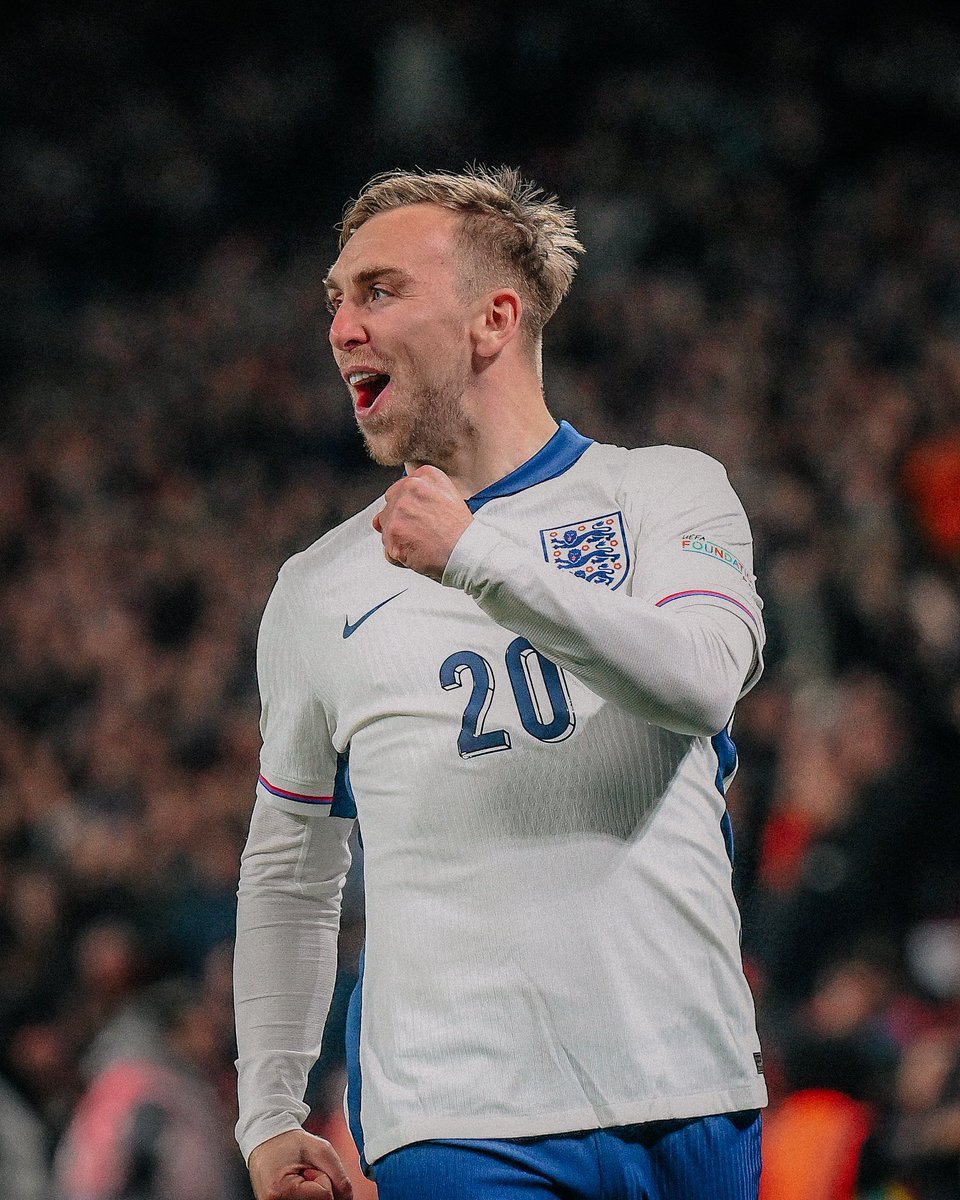 What a moment for our skipper, <a href="/_JarrodBowen/">Jarrod Bowen</a> 🤩