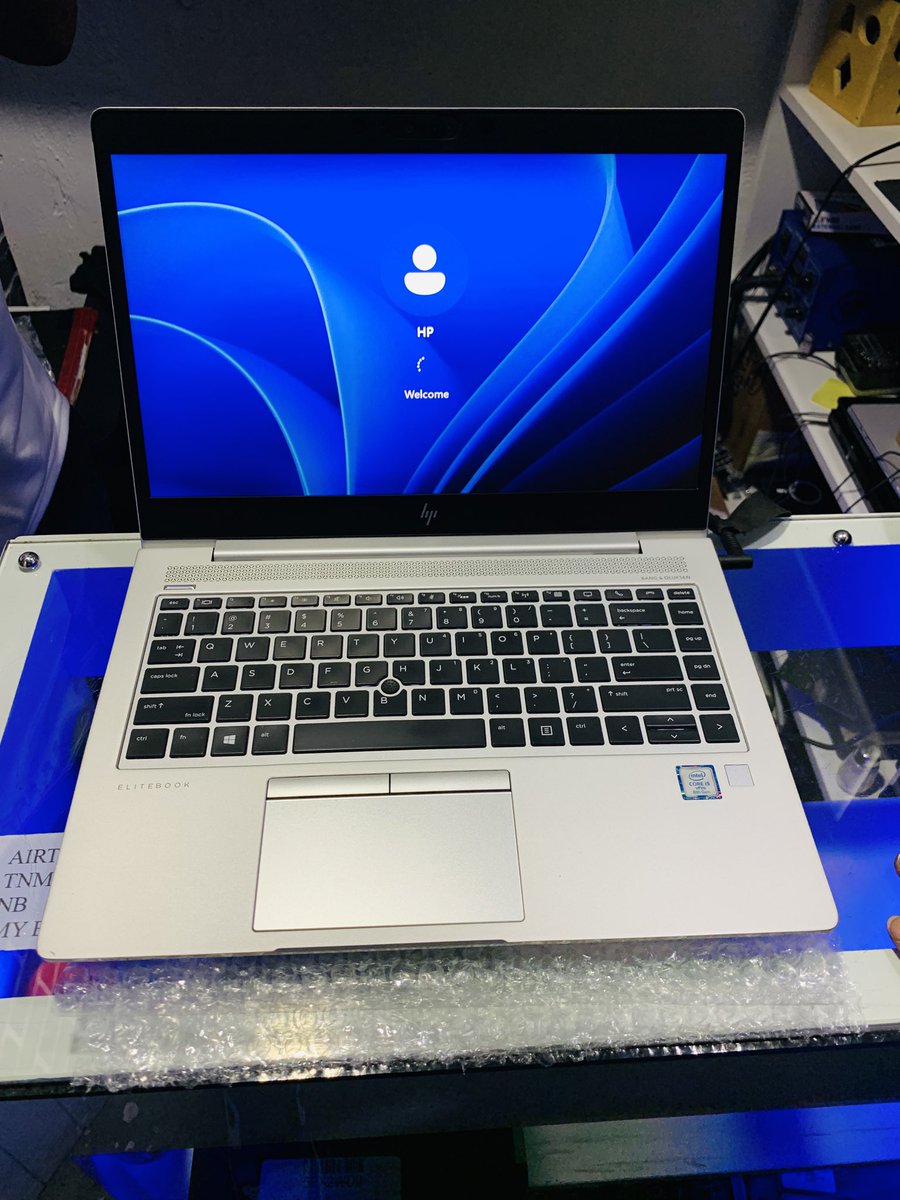 offmancharles's tweet photo. I am selling Hp elitebook 840 g4
- i5 8th gen processor
- ⁠8 gb RAM
- ⁠256 SSD
- ⁠Backlight keyboard
- ⁠Fingerprint sensor 
- ⁠14.0 with 1920x1080 display resolution
- ⁠USB C port
- ⁠3 hrs +battery
- ⁠Very smart machine
k 750,000

Call or App on 0993888593 https://t.co/AjTq4US9tx