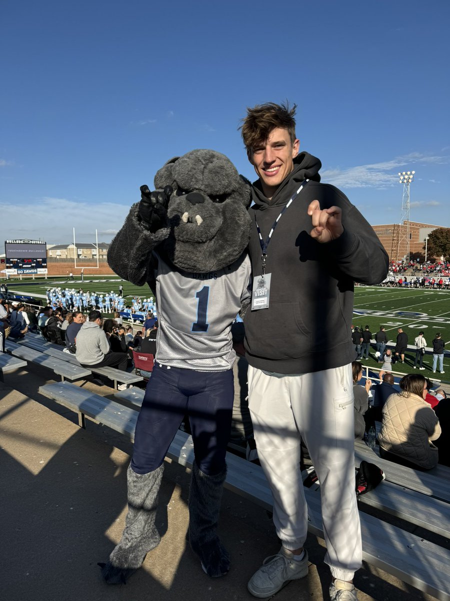 Nathan Dinwiddie (@nathandin22) on Twitter photo Thank you <a href="/Coach_Jeffreys/">Aaron Jeffreys</a> and <a href="/CoachMeservy/">Jack Meservy</a> for the invite! Loved watching the bulldogs work together to get their final WIN!! <a href="/SWOSUFootball/">SWOSU Football</a> Thank you <a href="/Coach_Jeffreys/">Aaron Jeffreys</a> and <a href="/CoachMeservy/">Jack Meservy</a> for the invite! Loved watching the bulldogs work together to get their final WIN!! <a href="/SWOSUFootball/">SWOSU Football</a>