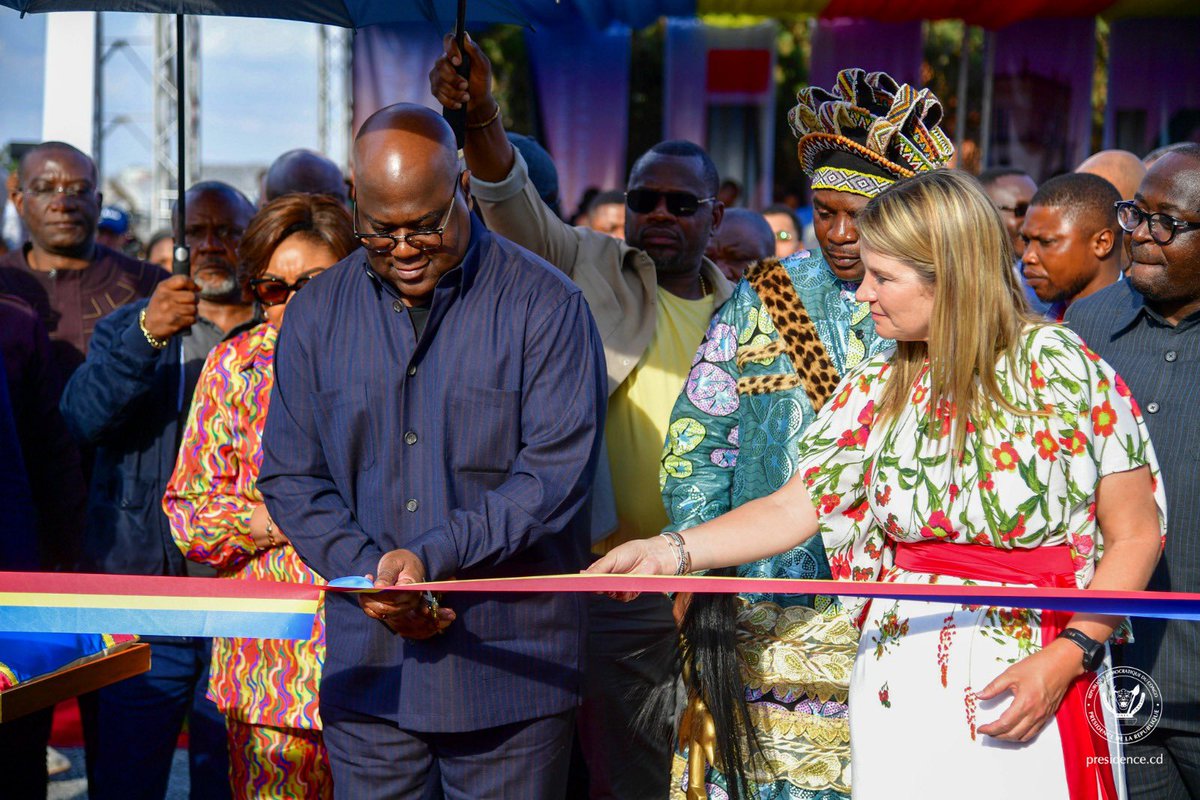 Presidence_RDC's tweet image. #HautKatanga | Au deuxième jour de son itinérance dans le Haut-Katanga, le Président Félix Tshisekedi a relancé, ce dimanche à #Kipushi, la production du Zinc à la mine de KICO( Kipushi Corporation) située à 30 km de #Lubumbashi. 

À l’arrêt depuis 1993, Kico qui est la mine de