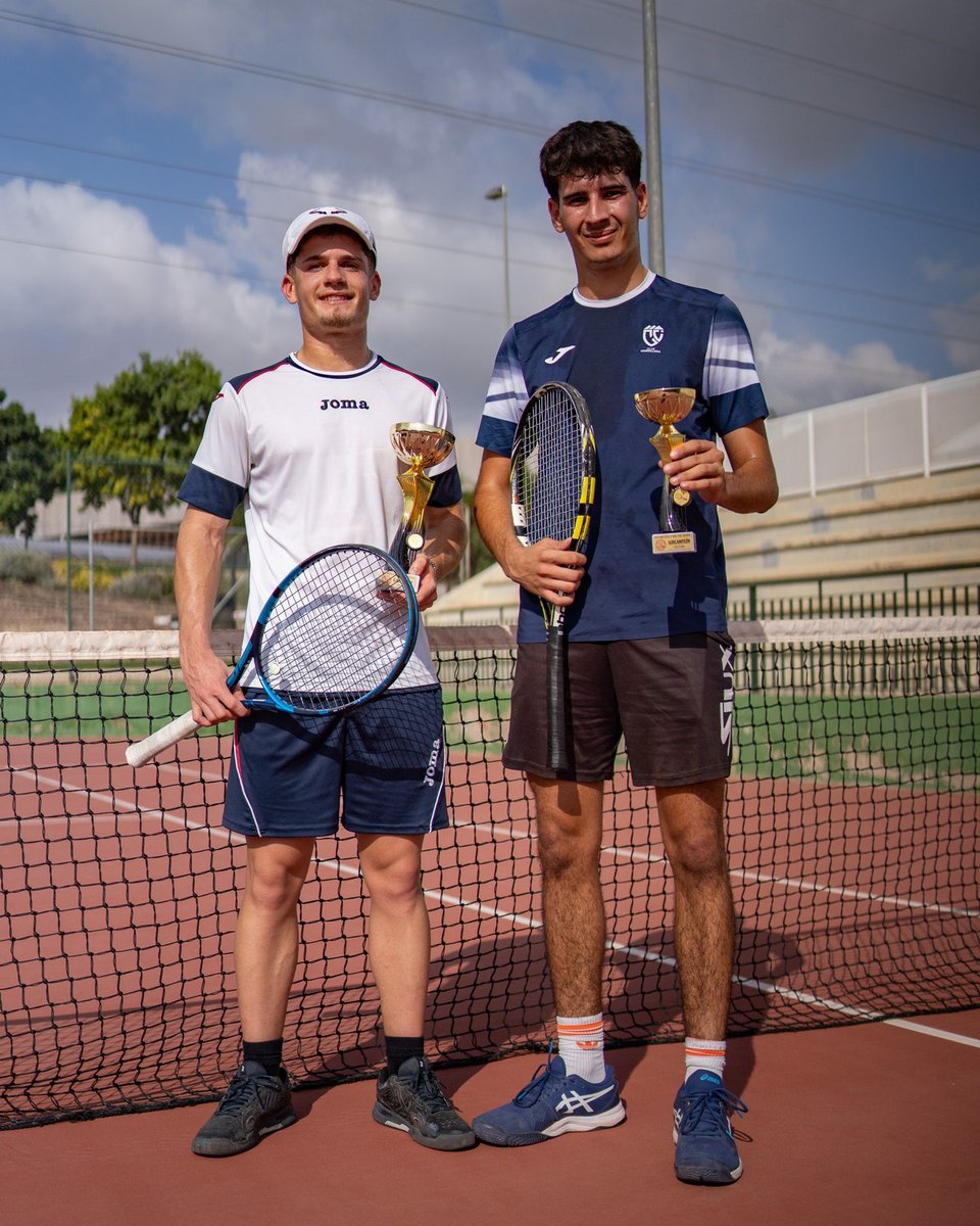 Final del Torneo de Bienvenida de Tenis.
Todas las fotos en: um.es/web/deportes/b…