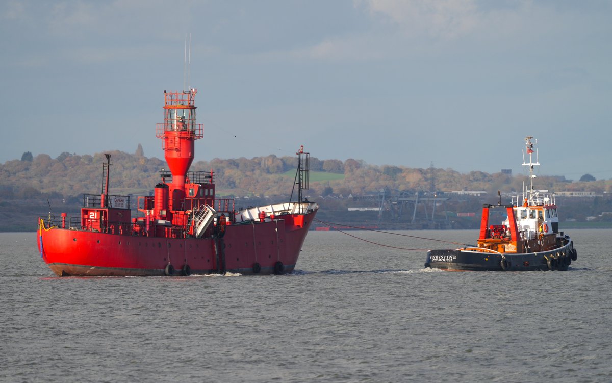 Fraser Gray (@fraserg32883664) on Twitter photo LV 21 sets off for her new home in The Historic Dockyard Chatham. <a href="/BrianFloca/">Brian Floca</a> <a href="/LightVessel21/">LV21</a> <a href="/DockyardChatham/">Dockyard Chatham</a> #BrianFloca #Lightship #Tugs #Lightships #LV21 #LightVessel21 #HistoricShip #HistoricShips #Lighthouses #ChathamDocks #Tug #RiverMedway #Medway #Chatham #Thames LV 21 sets off for her new home in The Historic Dockyard Chatham. <a href="/BrianFloca/">Brian Floca</a> <a href="/LightVessel21/">LV21</a> <a href="/DockyardChatham/">Dockyard Chatham</a> #BrianFloca #Lightship #Tugs #Lightships #LV21 #LightVessel21 #HistoricShip #HistoricShips #Lighthouses #ChathamDocks #Tug #RiverMedway #Medway #Chatham #Thames