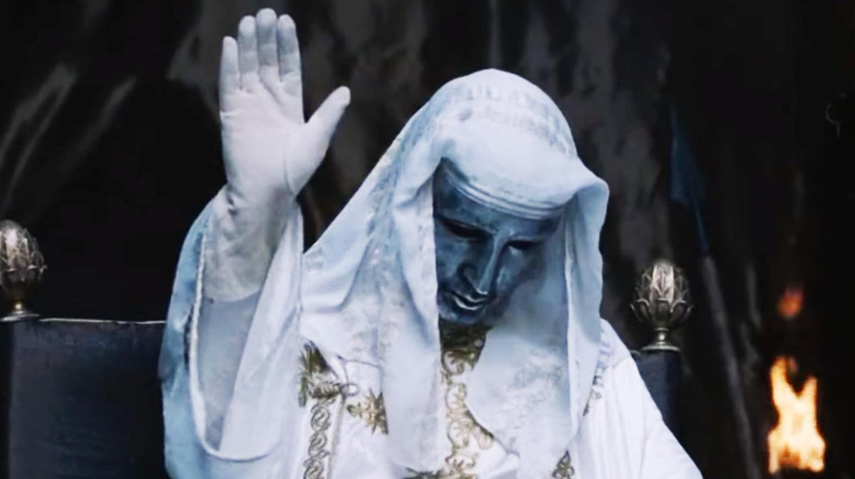 My new favorite thing to do nowadays, when my social battery is low &amp; I don't feel like answering a million questions about my past life as a pro wrestler to ppl, is to throw my hand up like King Baldwin IV. Why haven't I used this before when I was wrestling? They hush right up!