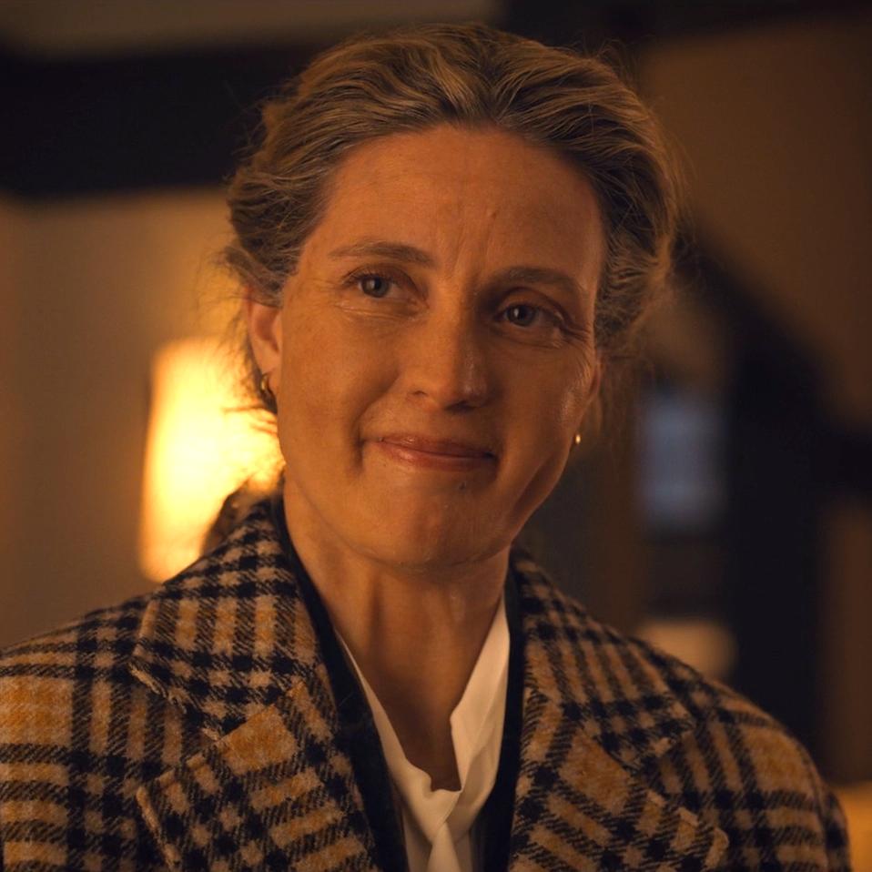 Enchantée! 
Wishing a very Happy Birthday to Dr. Delphine Cormier herself, the amazing Evelyne Brochu!