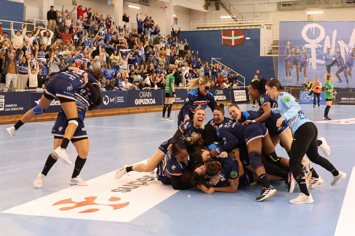 BalonmaBeraBera's tweet photo. Ficha y crónica de la maravillosa victoria de este mediodía en el Gasca (26-20)
https://t.co/JDu18Gpsud https://t.co/2FNic0xAZc