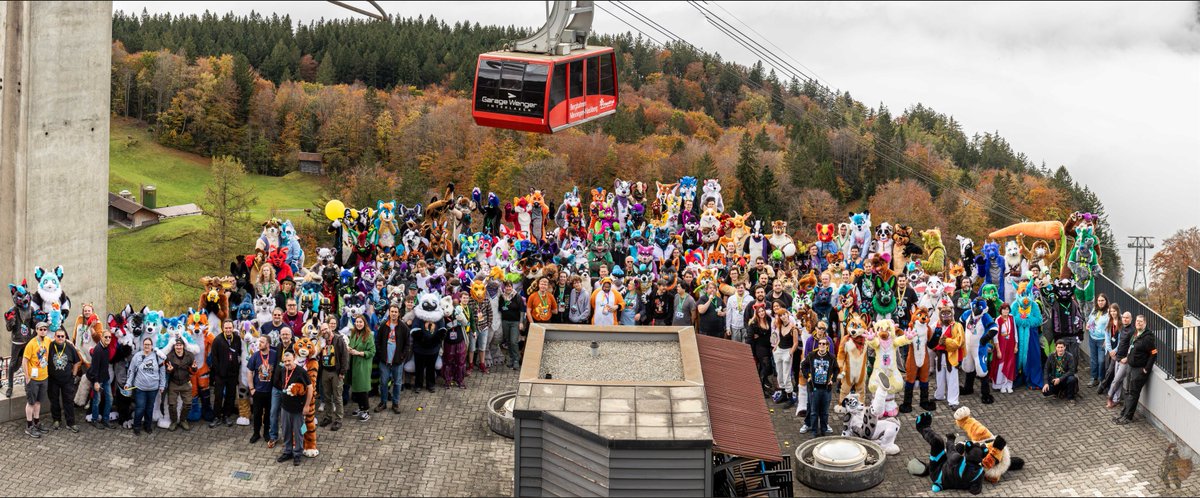 Our group picture is finally out! (thanks <a href="/Zervendoggo/">Zervendoggo is back!</a> and <a href="/Fuel_Husky/">Fuel</a> ) 
glc.furry.ch/res/img/groupp…
glc.furry.ch/res/img/groupp…

Thank you again for the awesome con &lt;3