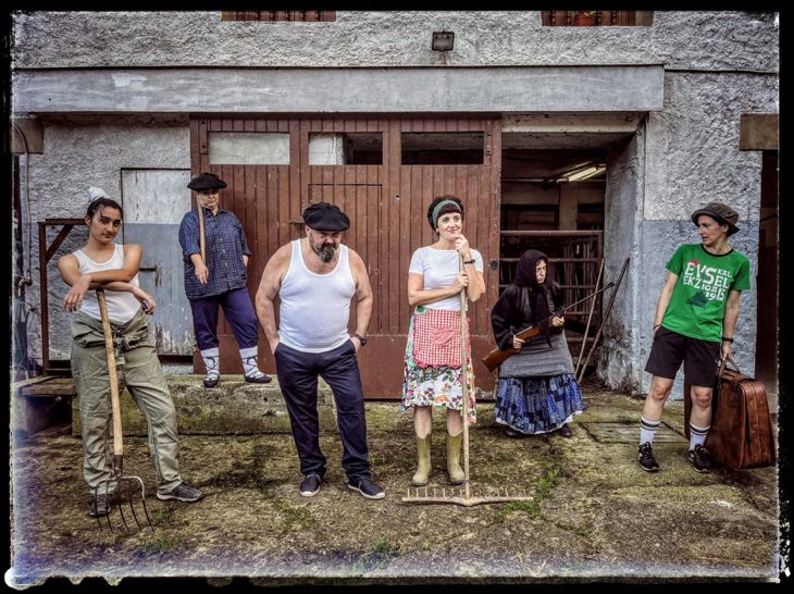 Gaur...
KUTSIDAZU BIDEA IXABEL antzerkia
Txalo Talo Berrobiko antzerki taldearen eskutik.

Ordua: 19:00
Lekua: Herriko Gunea