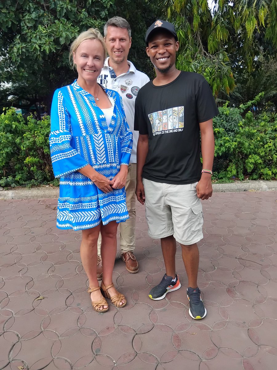 mweshralph's tweet photo. To tighten the ox behind the cart.
Don’t put the cart before the horse. 😉😏 #creationsteppahexpeditions #magicalke #mombasa 🌴🌴🌴 https://t.co/Hl2PyOJFAa