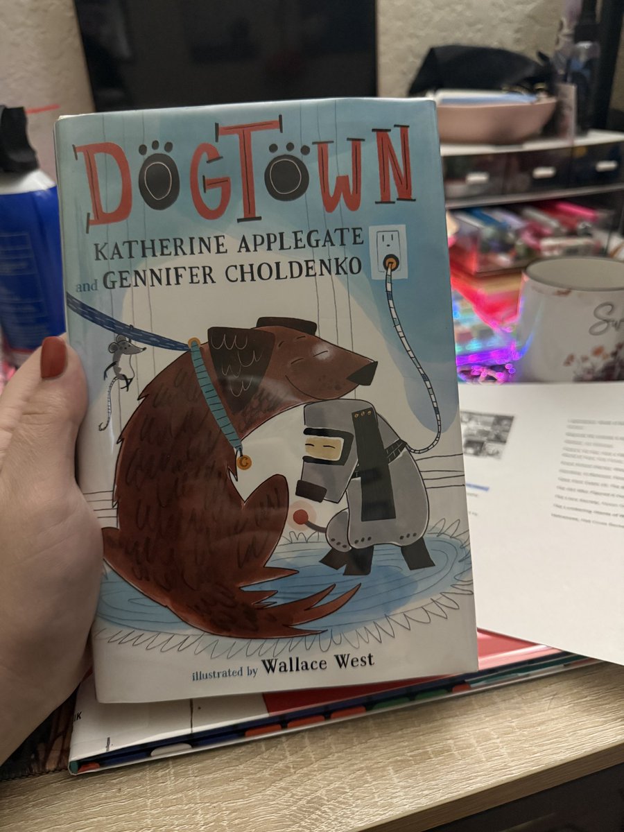 msmcolvin's tweet photo. Up until now, I’ve always thought that animal/dog mc books are very babyish and insult children’s intellect and ability to understand emotionally tense stories. Anyways I just finished this and spent the last 30 minutes bawling my eyes out. https://t.co/wvh6tSZJws