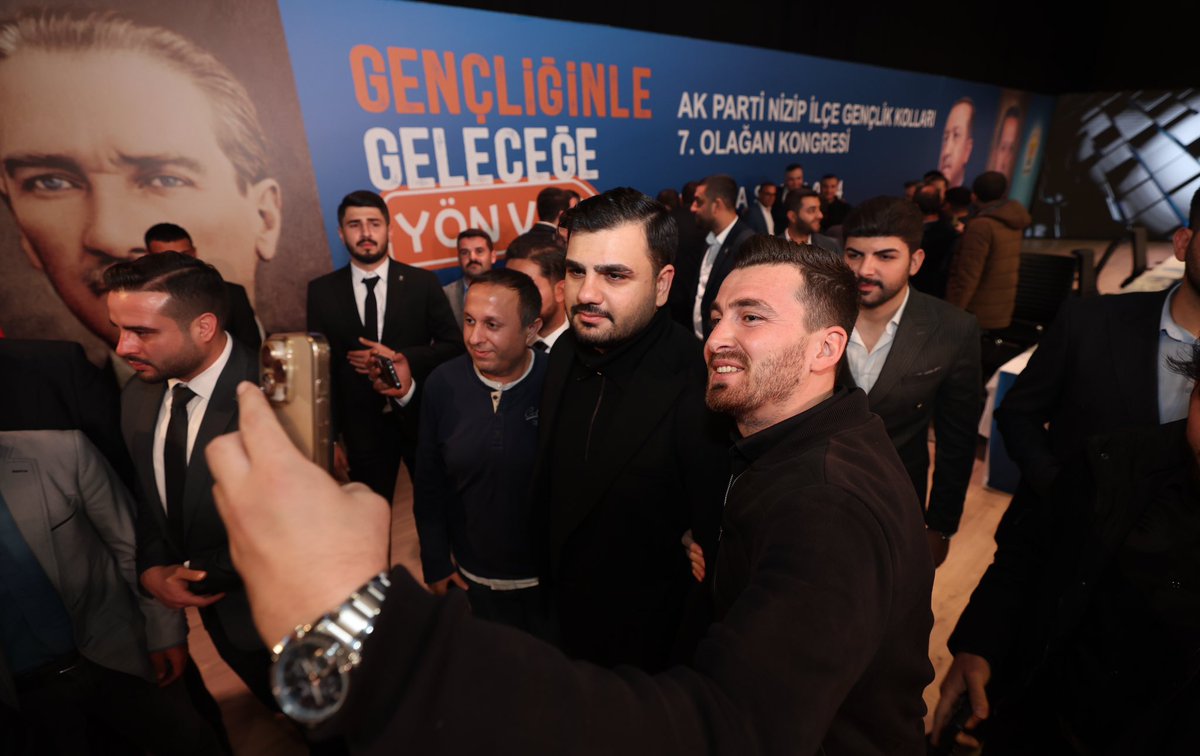 📍Gaziantep, Nizip

Türkiye’nin dört bir yanında gençlik kolları kongrelerimizi heyecanla gerçekleştiriyoruz. AK Gençlik’in yetiştirdiği nice neferle bu kutlu yürüyüş güçlenerek devam edecektir.

Gaziantep geleceğine AK Gençlik’le yön veriyor. 

Nizip 7. Olağan Gençlik Kolları