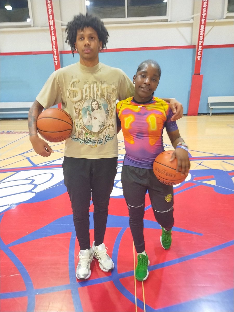 alejandro danois (@alidanois) on Twitter photo "The Future of the Funk", 8th grader Khloe Ison, the young sensation out of Baltimore & Acaden Lewis, who'll play his college ball at <a href="/KentuckyMBB/">Kentucky Men’s Basketball</a>. Read more about Acaden's journey in the recent feature that I penned for Sports Illustrated.
si.com/high-school/bo… "The Future of the Funk", 8th grader Khloe Ison, the young sensation out of Baltimore & Acaden Lewis, who'll play his college ball at <a href="/KentuckyMBB/">Kentucky Men’s Basketball</a>. Read more about Acaden's journey in the recent feature that I penned for Sports Illustrated.
si.com/high-school/bo…