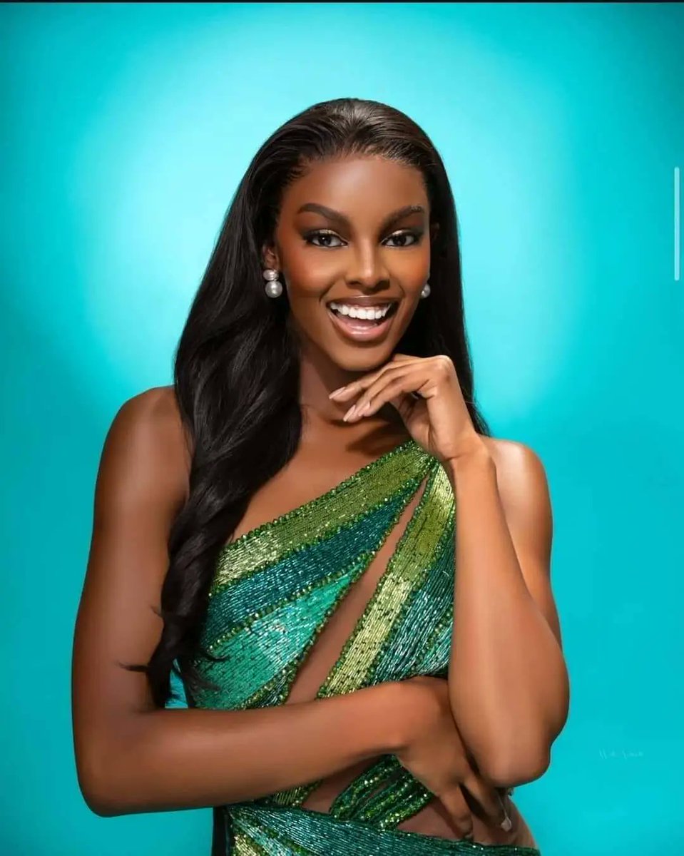 SNgack's tweet image. Congratulations Chidinma Adetsina. Deep down my heart, as a Gambian and an African, I am so happy and proud of you. You inspired me to strive against hate to triumph. 
Thank you so much, daughter of Africa. 🇳🇬❤️