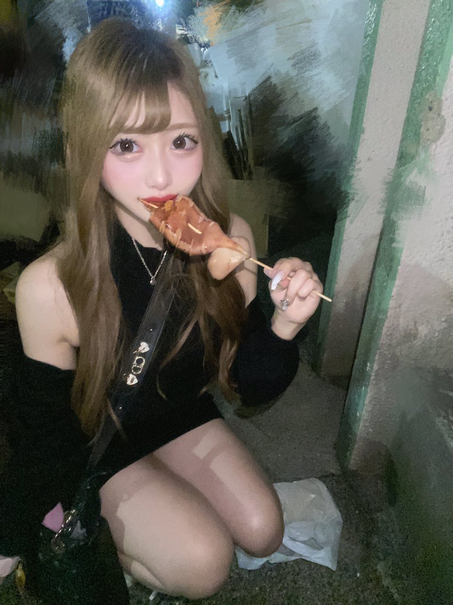 イカ焼きとホルモン焼きそばとƱ"-ʓ🍺おじなの