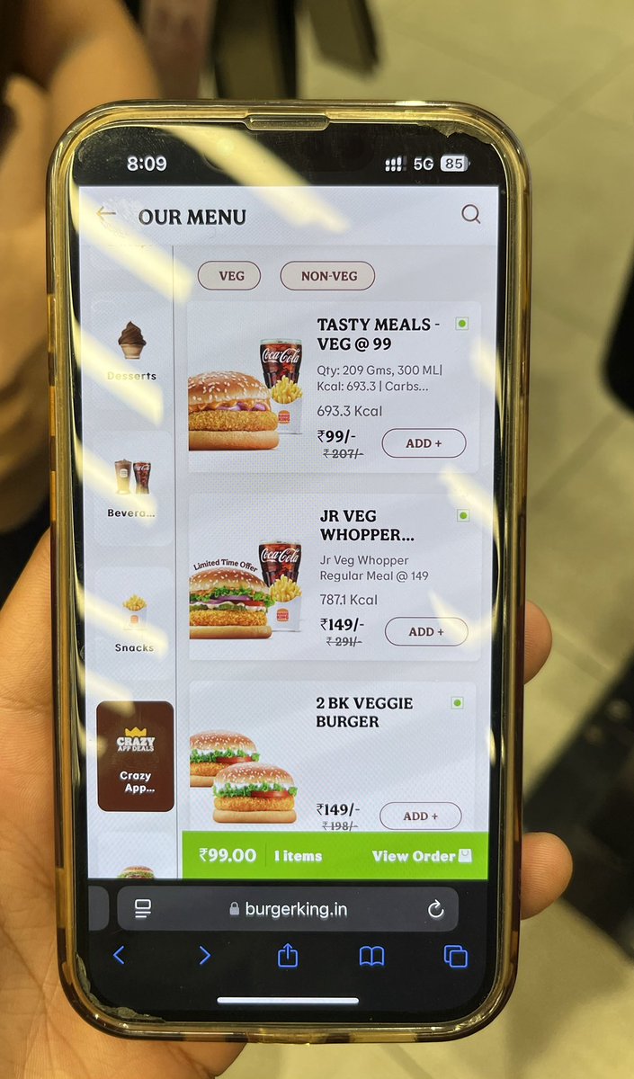 rajkachhawa95's tweet image. Hey @BurgerKing @burgerkingindia why is the Veg Whopper meal priced at ₹149 in your app but ₹259 on your store kiosk? This discrepancy feels like a SCAM. 

Can you clarify? 
Customers deserve transparency.

@jagograhakjago 

#BurgerKing #PricingIssue #ScamAlert