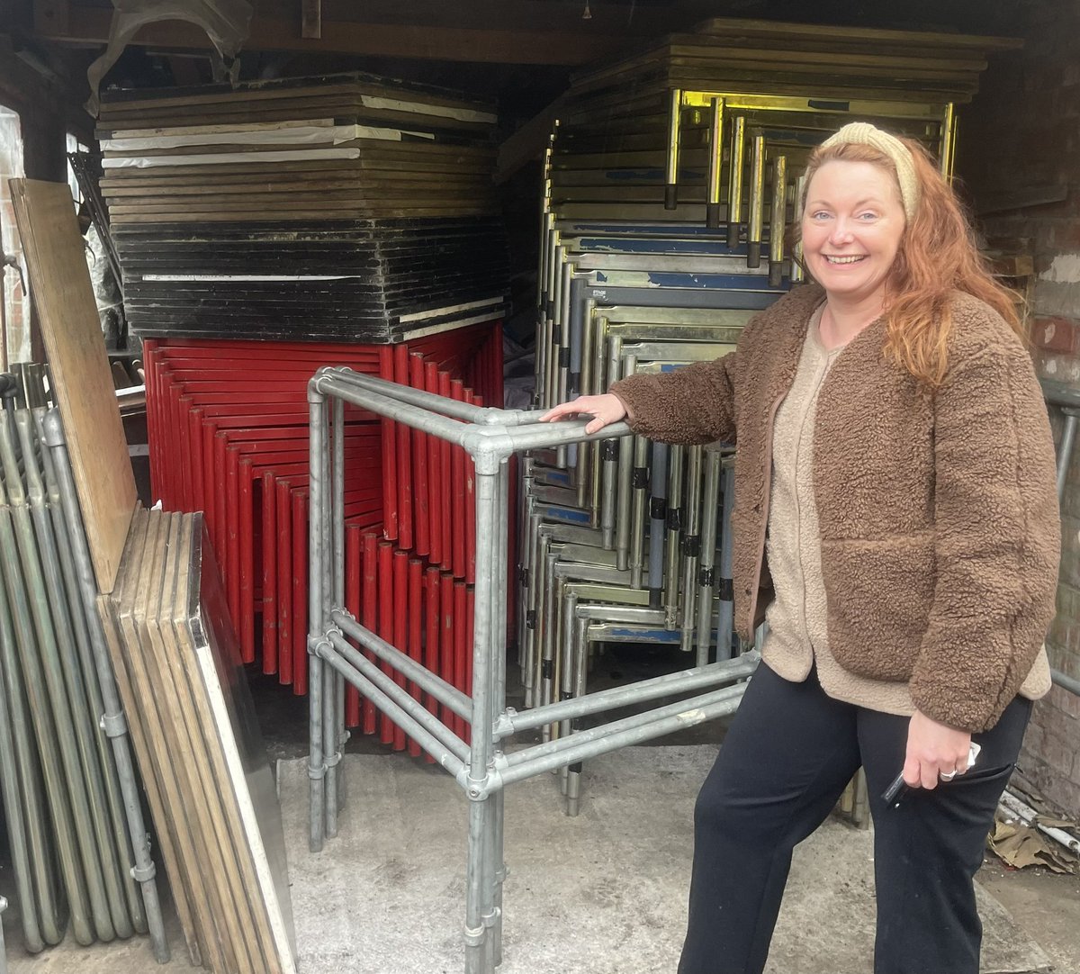 CanAderynSings's tweet photo. Well look what we did today, we only went and bought enough stage for #Glastonbury, couldn’t have managed without our social media secretary…who turned up just in time for us to close the door!😅Big thanks to Russell.
#singlaughlove #professionals #sing #essentialstaff #concert https://t.co/9yddl09ebt